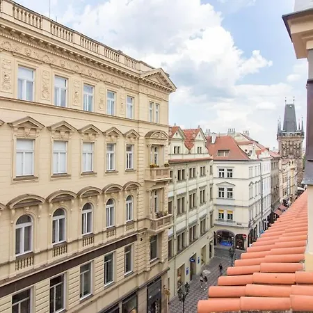 Charles Bridge Tower / Castle View